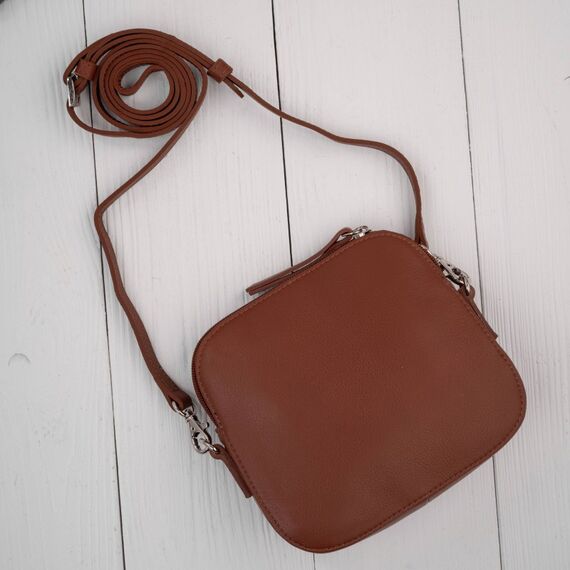 Koňaková malá dámska kožená crossbody kabelka Paolo Peruzzi AY-24-CG
