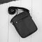 Čierna pánska kožená taška cez rameno Paolo Peruzzi AY-30-BLCG s koňakovým detailom