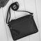 Čierna dámska kožená crossbody kabelka do mesta Paolo Peruzzi so strieborným kovaním