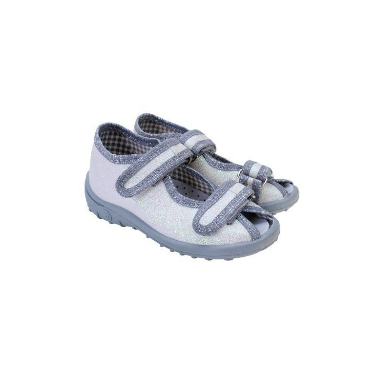 detské sandále biele